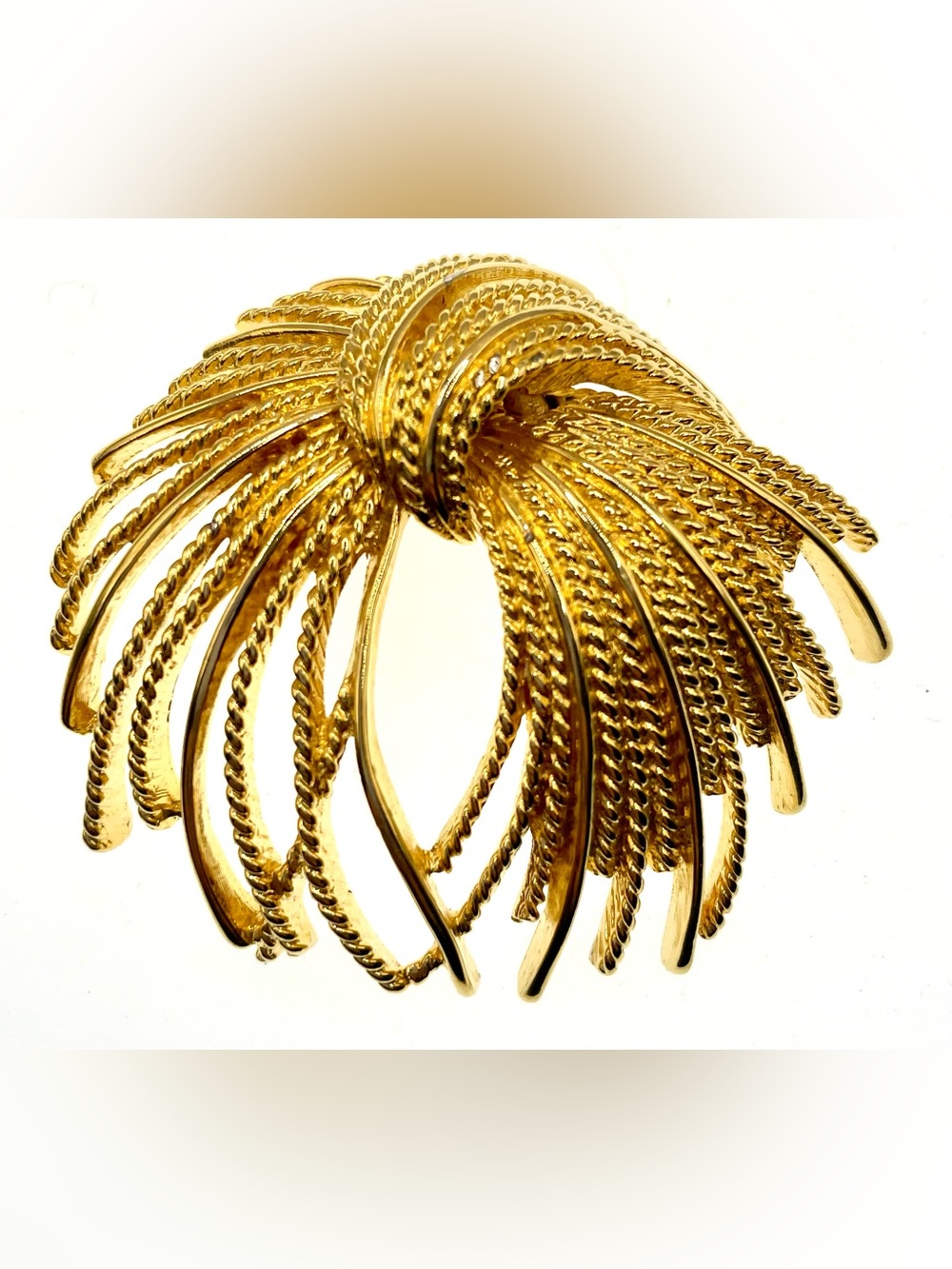 Vintage Monet Gold Tone Mirador Fireworks Brooch
Modernist 1960s Signed